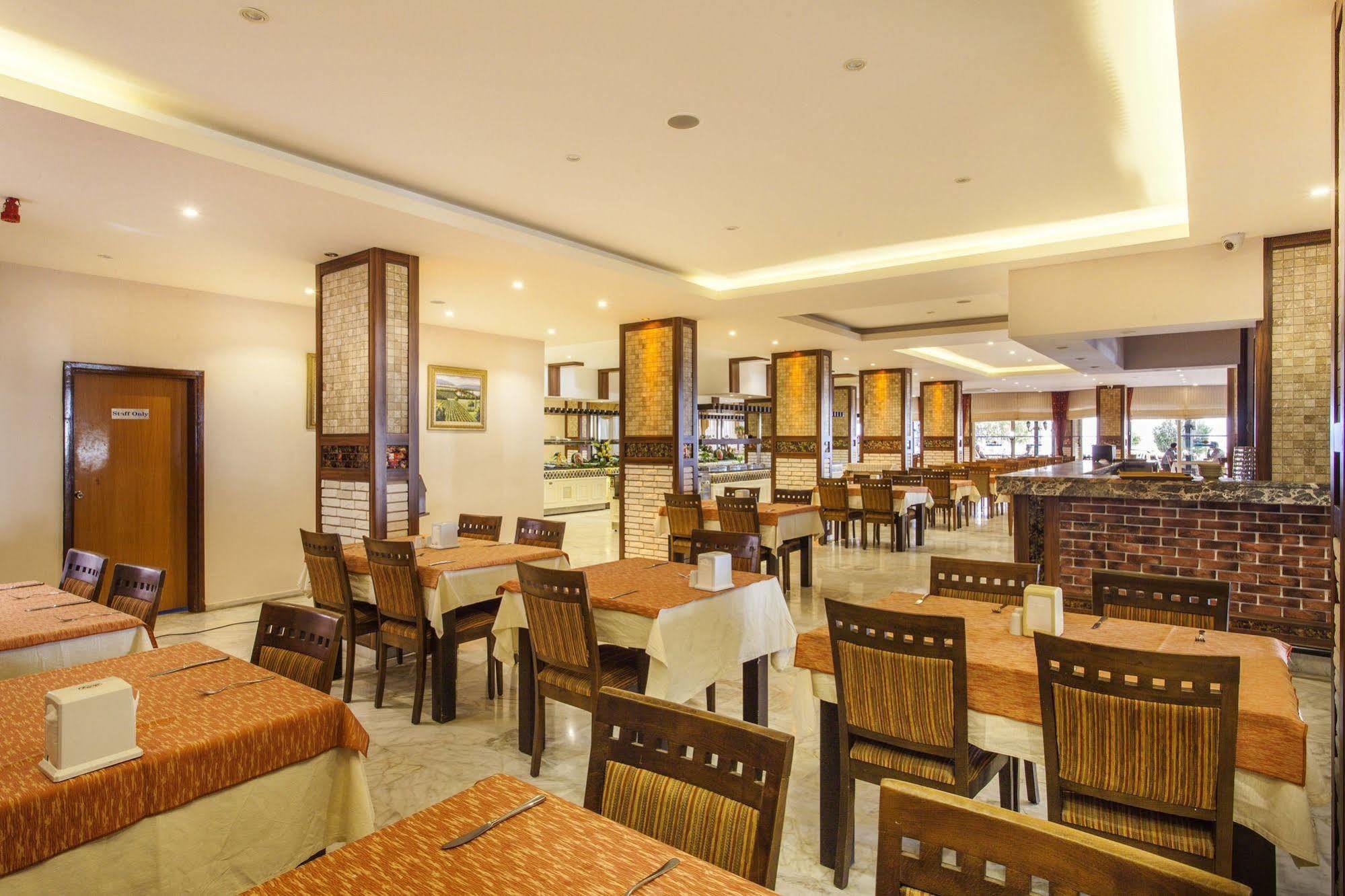 Kleopatra Beach Hotel Alanya Bagian luar foto